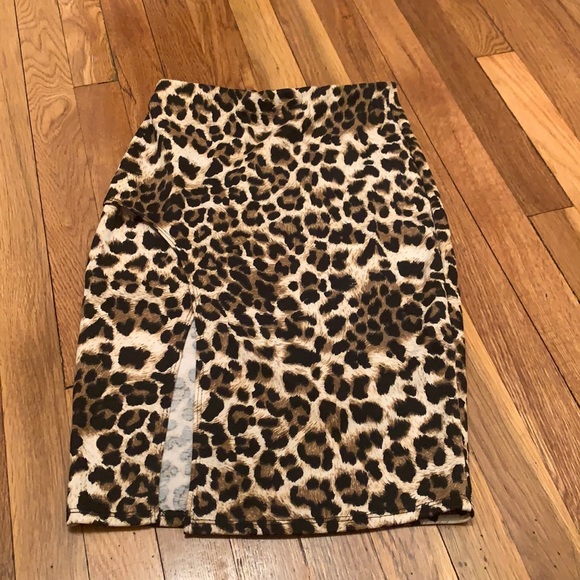 Dresses & Skirts - Women skirt